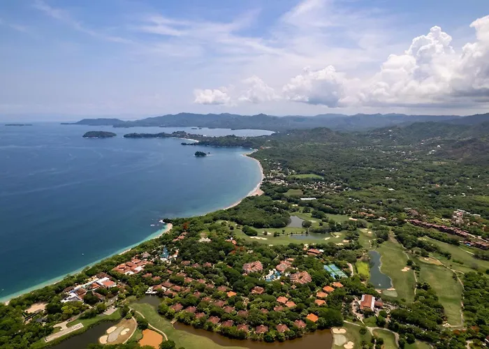 Сasa de vacaciones Stunning Luxury Penthouse In Exclusive Beachfront Community With Resort-style Amenities & Sweeping Views Of The Ocean & Golf Course Santa Cruz (Guanacaste)