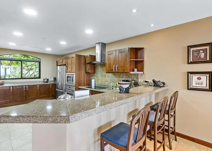 Stunning Luxury Penthouse In Exclusive Beachfront Community With Resort-style Amenities & Sweeping Views Of The Ocean & Golf Course *