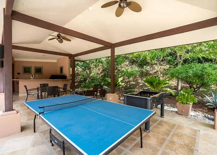 Сasa de vacaciones Stunning Luxury Penthouse In Exclusive Beachfront Community With Resort-style Amenities & Sweeping Views Of The Ocean & Golf Course