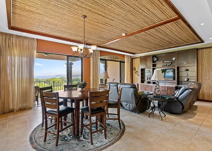 Stunning Luxury Penthouse In Exclusive Beachfront Community With Resort-style Amenities & Sweeping Views Of The Ocean & Golf Course * Santa Cruz (Guanacaste)