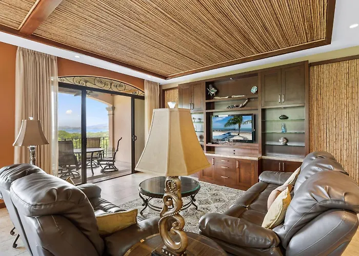 Stunning Luxury Penthouse In Exclusive Beachfront Community With Resort-style Amenities & Sweeping Views Of The Ocean & Golf Course *