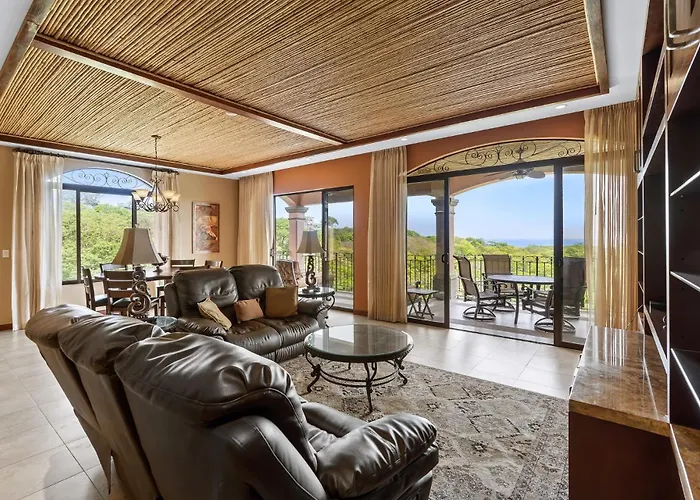 Stunning Luxury Penthouse In Exclusive Beachfront Community With Resort-style Amenities & Sweeping Views Of The Ocean & Golf Course *