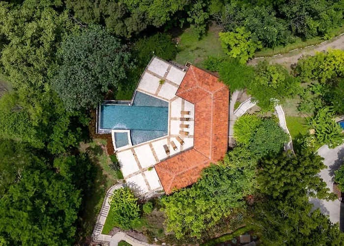 Stunning Luxury Penthouse In Exclusive Beachfront Community With Resort-style Amenities & Sweeping Views Of The Ocean & Golf Course Сasa de vacaciones